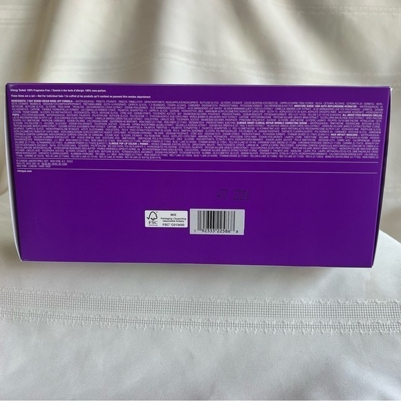 Clinique's Greatest Hits Skincare & Makeup Set NEW NRFB $260 Ulta Exclusi - Picture 6 of 10